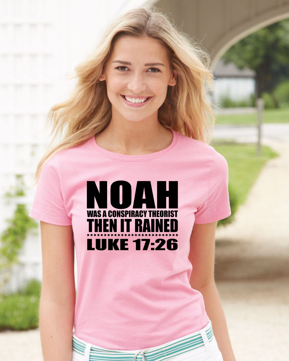 ledningsfri Becks forfriskende Noah Conspiracy Theorist Christian T-shirt